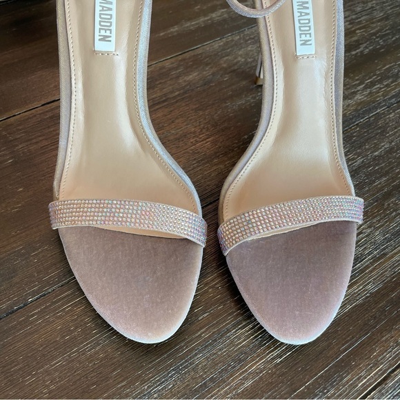 New Steve Madden Tecy Rhinestone Embellished Stiletto Sandal in Blush Velour - Picture 6 of 12